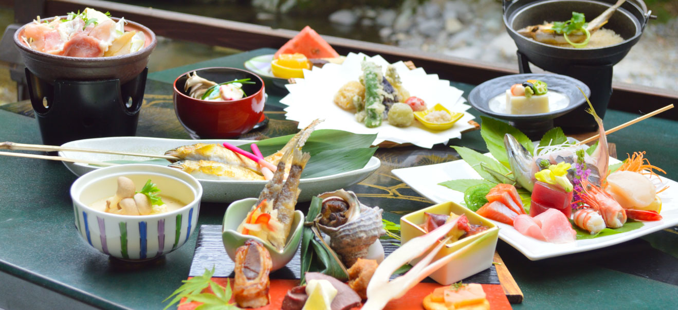 たつた旅館　川床ベーシックコース