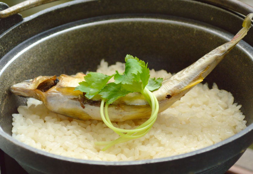 たつた旅館　鮎飯