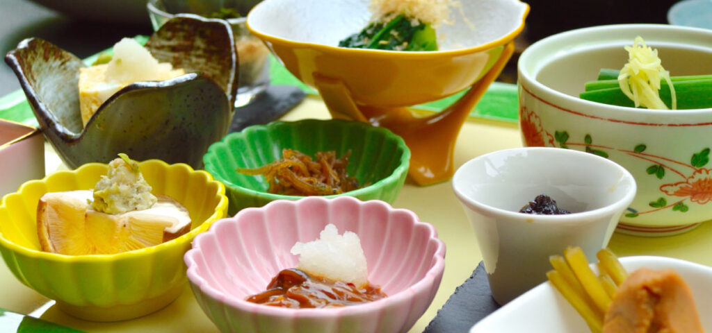 たつた旅館　朝食の小鉢