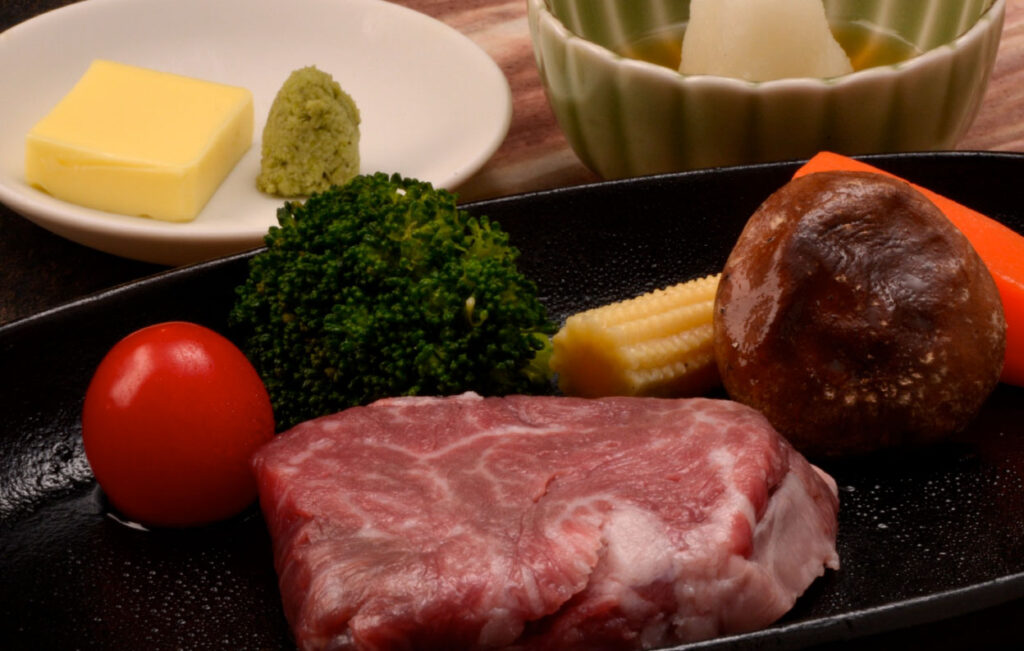 たつた旅館　牛フィレ肉のステーキ