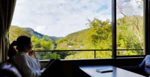 たつた旅館　客室でゆったり過ごす