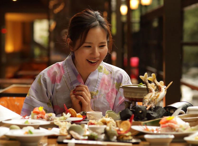 たつた旅館 川床料理