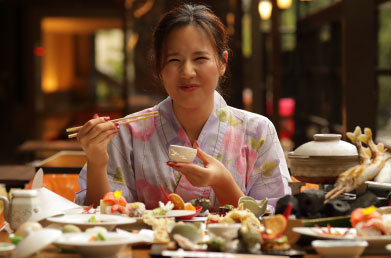 たつた旅館　楽しい夕食